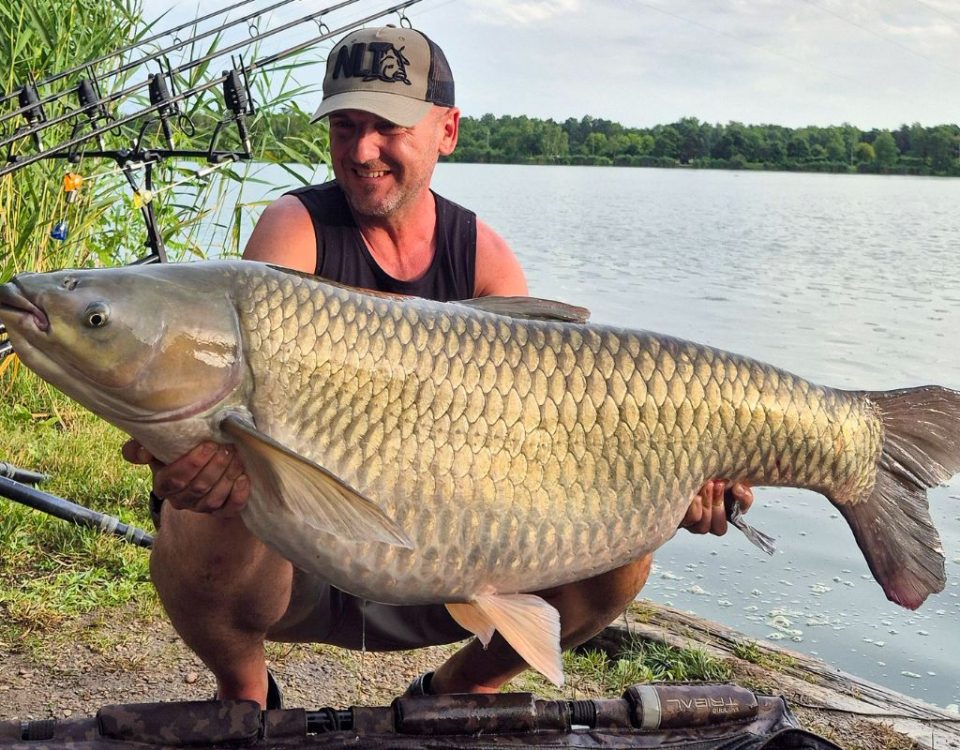 amur 32 kg sumbar lake
